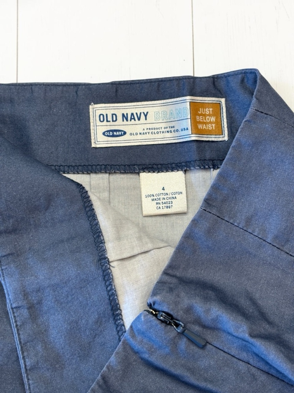 Old Navy Navy Blue Printed Skater Skirt with Cream & Green Border - Picture 3 of 9